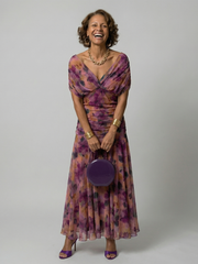 Lucía | Vestido midi fluido con hombros descubiertos