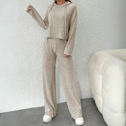 Conjunto de punto con capucha