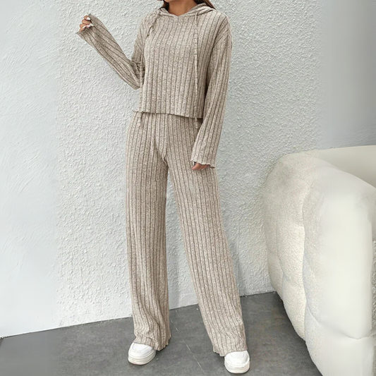 Conjunto de punto con capucha
