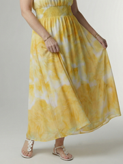 Vestido midi ligero con cuello halter