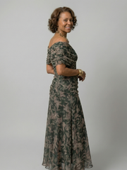 Lucía | Vestido midi fluido con hombros descubiertos