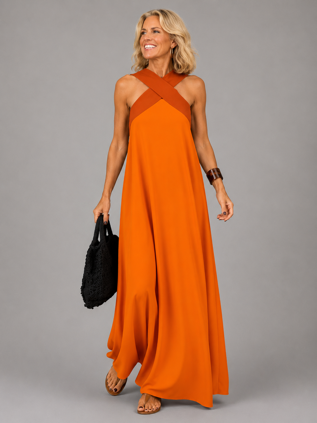 Vestido maxi elegante con escote cruzado