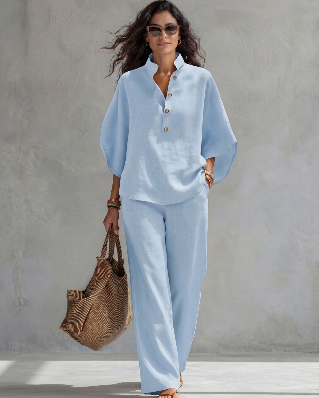 Conjunto ligero con blusa abotonada