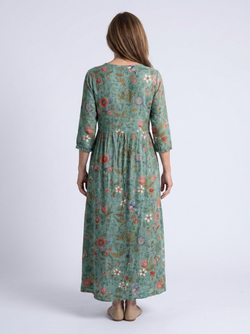 Floral maxi dress with three-quarter sleeves