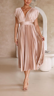 María | Vestido maxi plisado elegante