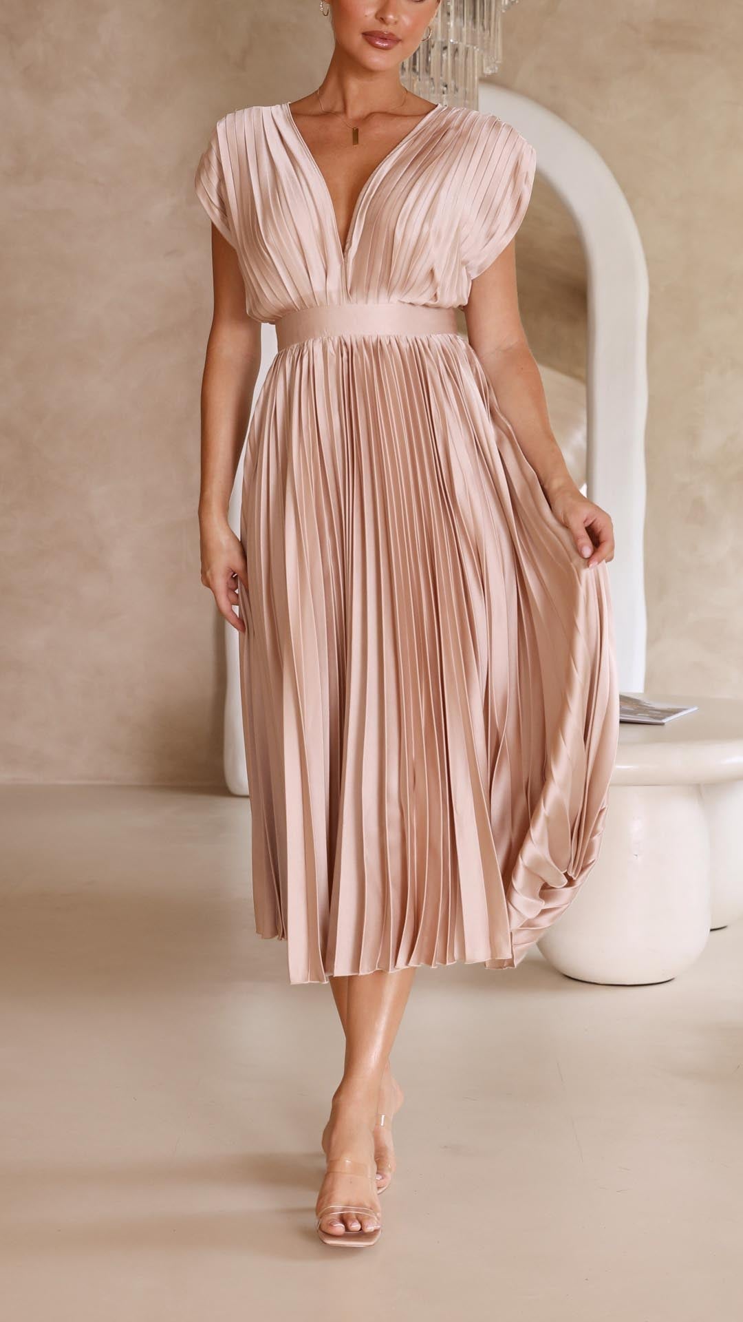 María | Vestido maxi plisado elegante