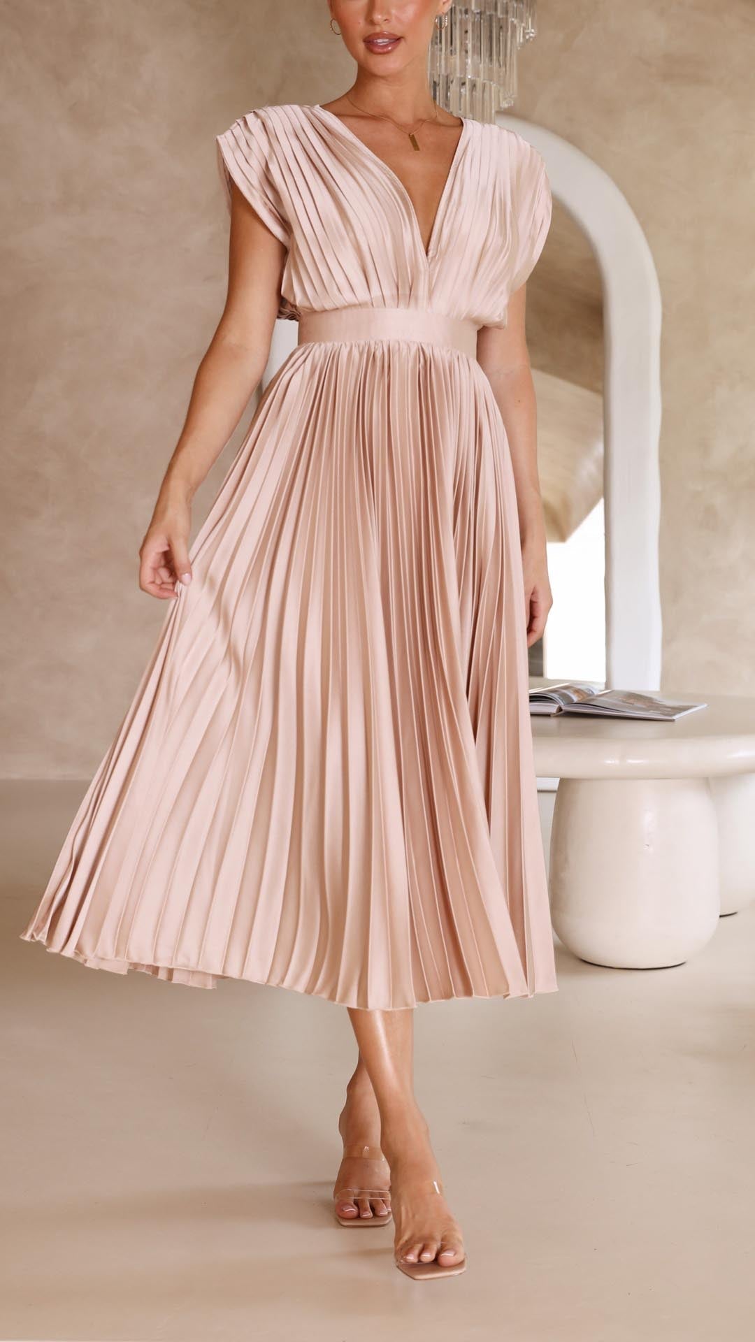 María | Vestido maxi plisado elegante