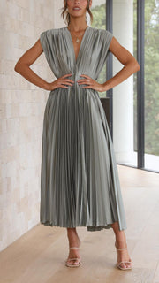 María | Vestido maxi plisado elegante