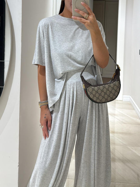 Conjunto casual con pantalón de pierna ancha
