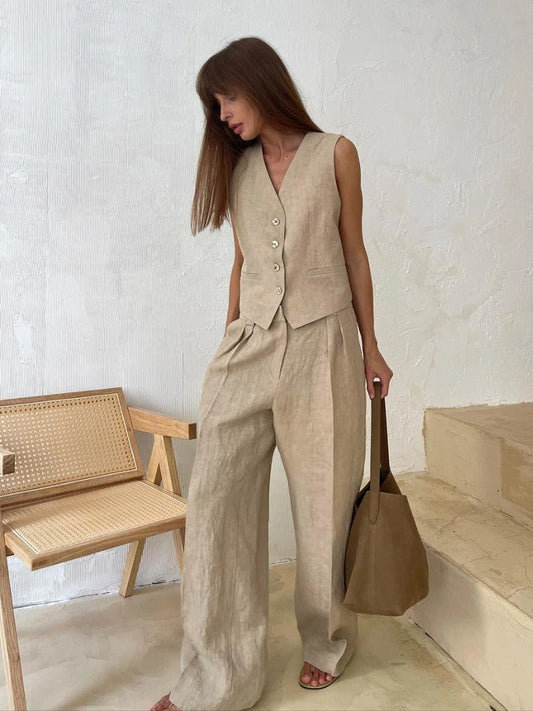 Conjunto sastre con chaleco y pantalón alto